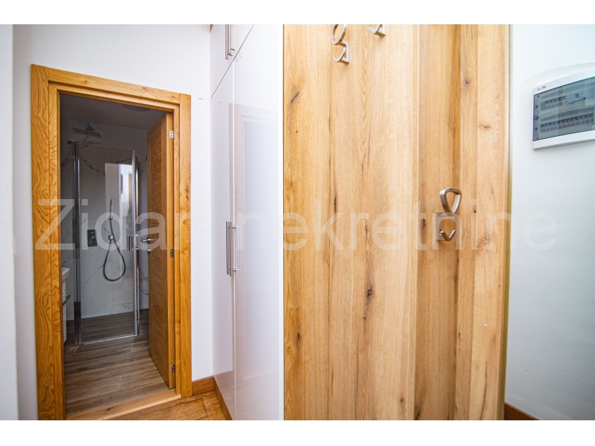 Квартира, 365 м², 76 000$ — FAKTOR